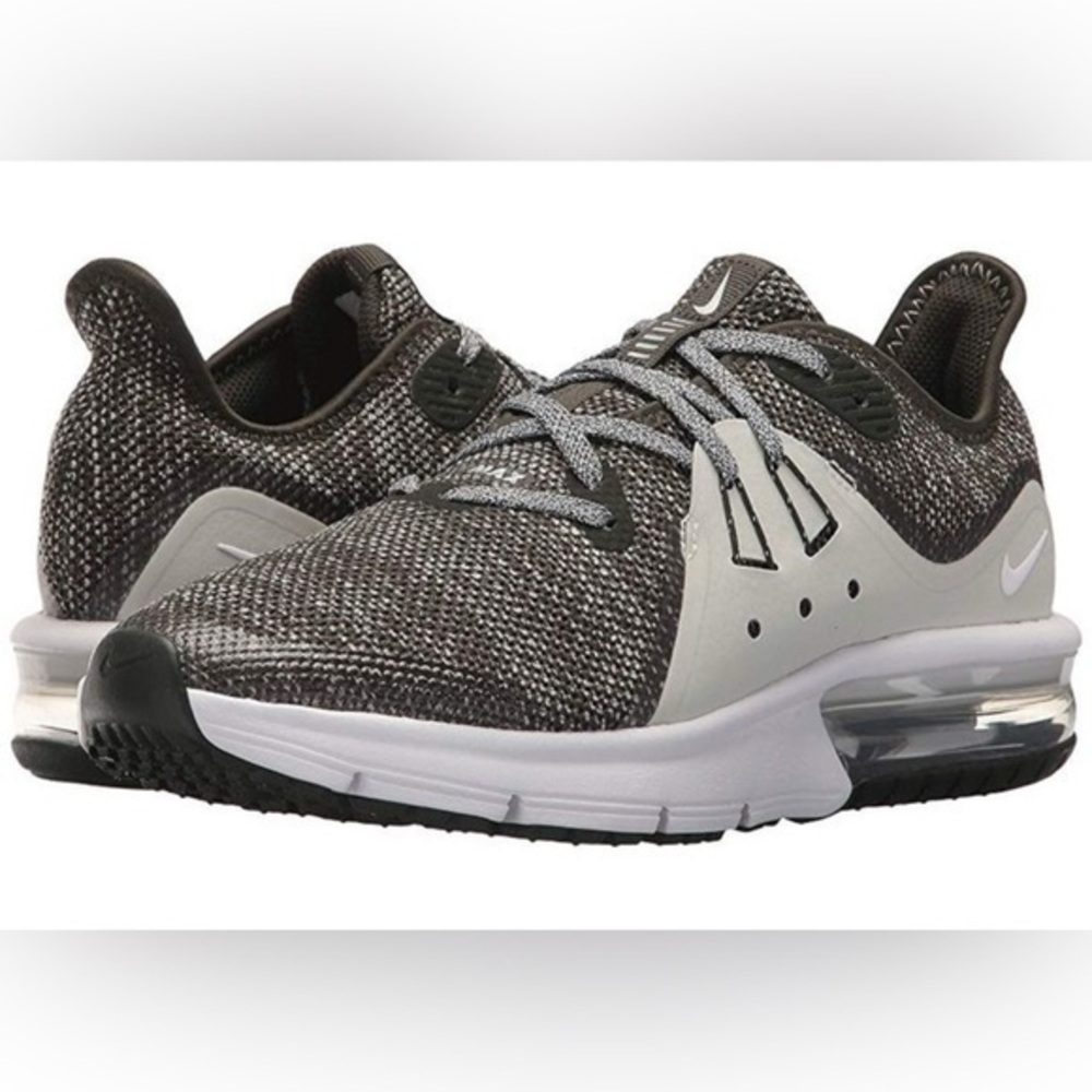 NIKE | Air Max Mens Athletic Shoes Size 8 gray white running shoes everyday